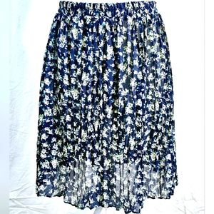 Vintage Floral Pleated Skirt